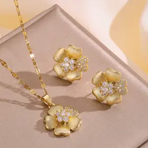 Personalized Flower Pendant Necklace & Earring Set – Daily & Party Wear