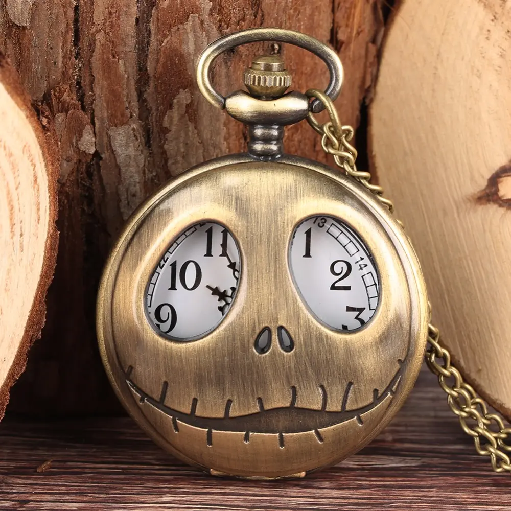 Unisex Gothic Quartz Pocket Watch - Built-In Batteries, Art-Inspired Fob Watch, Retro Bronze Tone, Whimsical Smiling Skull Dial, Round Face, Non-Waterproof Fashion Accessory for Halloween, Daily Use, Casual, Not Waterproof, Halloween Wear, Analog, Batteri