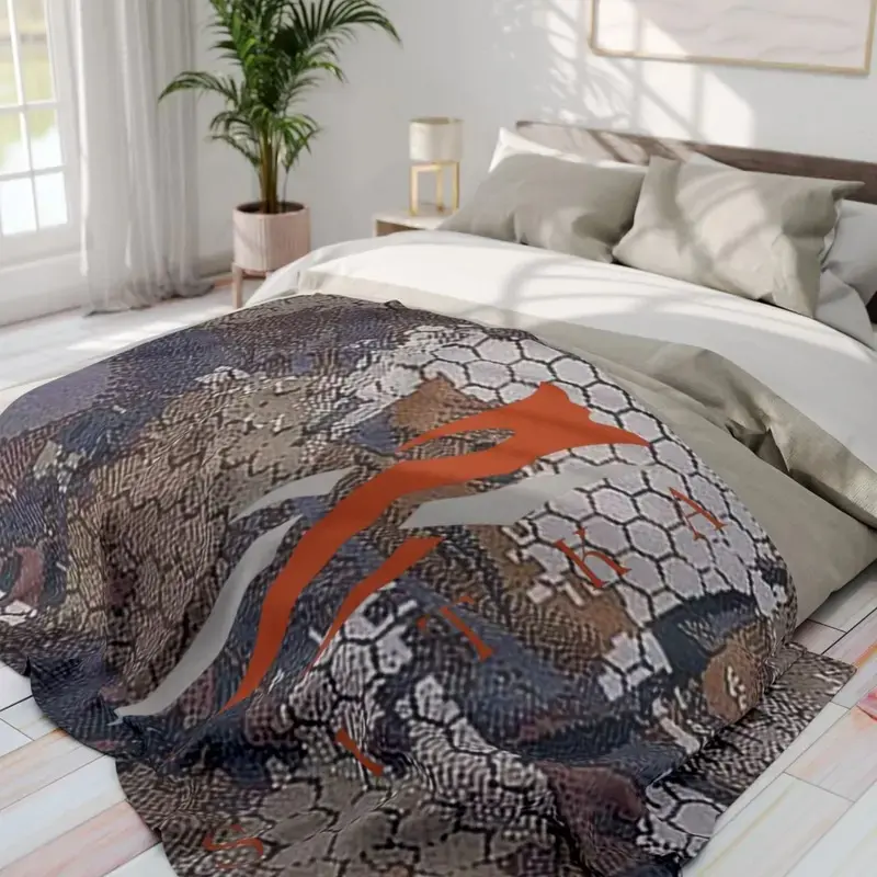 Camo Sitka Optifade Waterfowl Velvet Blankets, Soft Cozy Luxury Fuzzy Warm Blanket for Sofa Couch Bed Gifts Bedroom