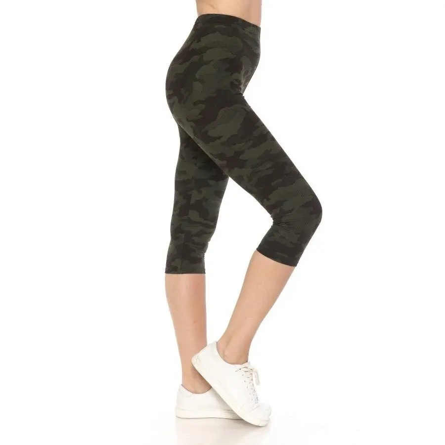 Multi-color Print, Cropped Capri Leggings In A Fitted Style With A Banded High Waist