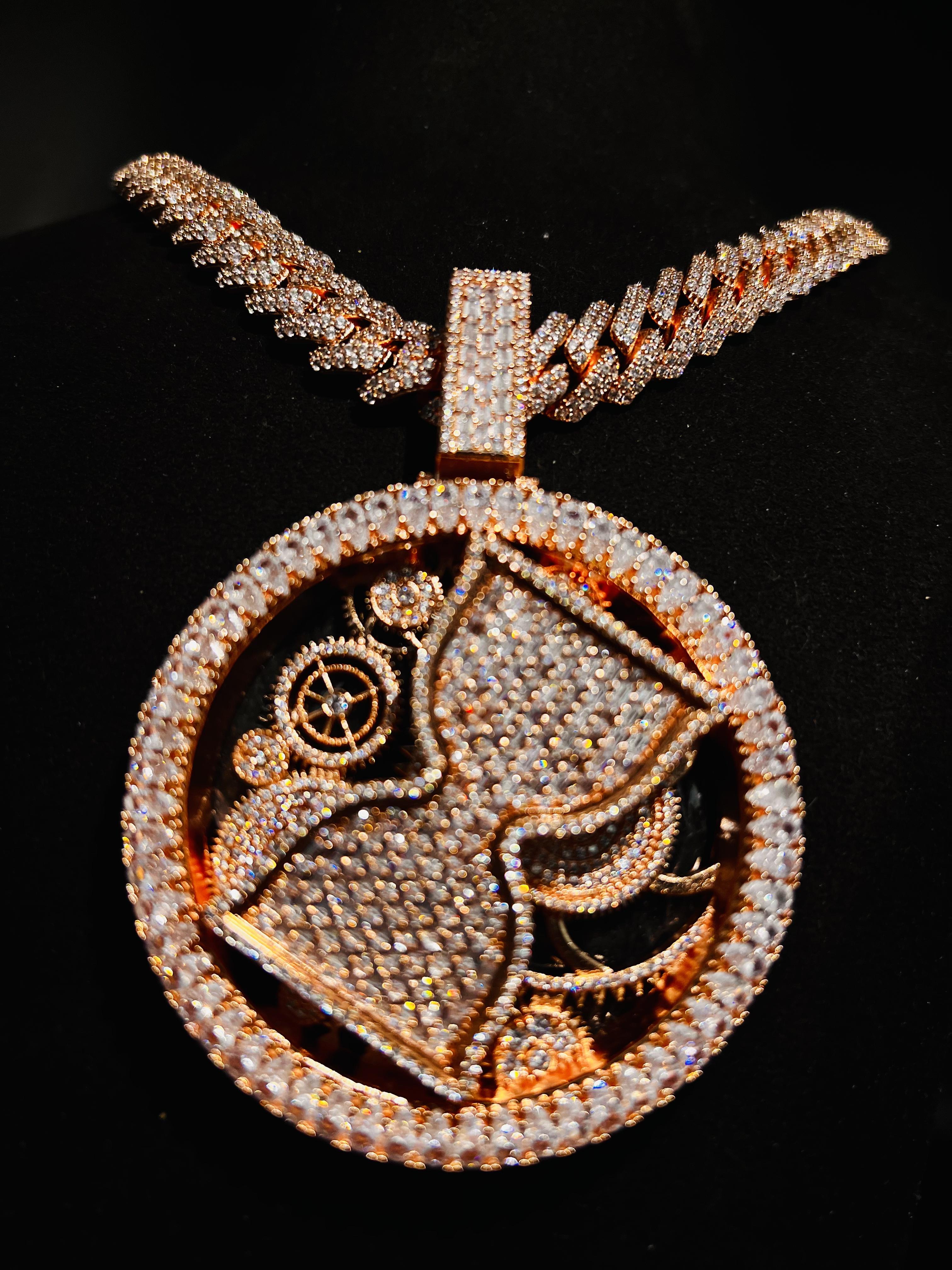 Luxury Rap Singer Customized Hourglass Jewelry VVS High Beauty Quality Rotating Hip Hop Hourglass Iced Personalized Customized Full Diamond Pendant, Valentine's Day Easter Anniversary Gift Jewelry