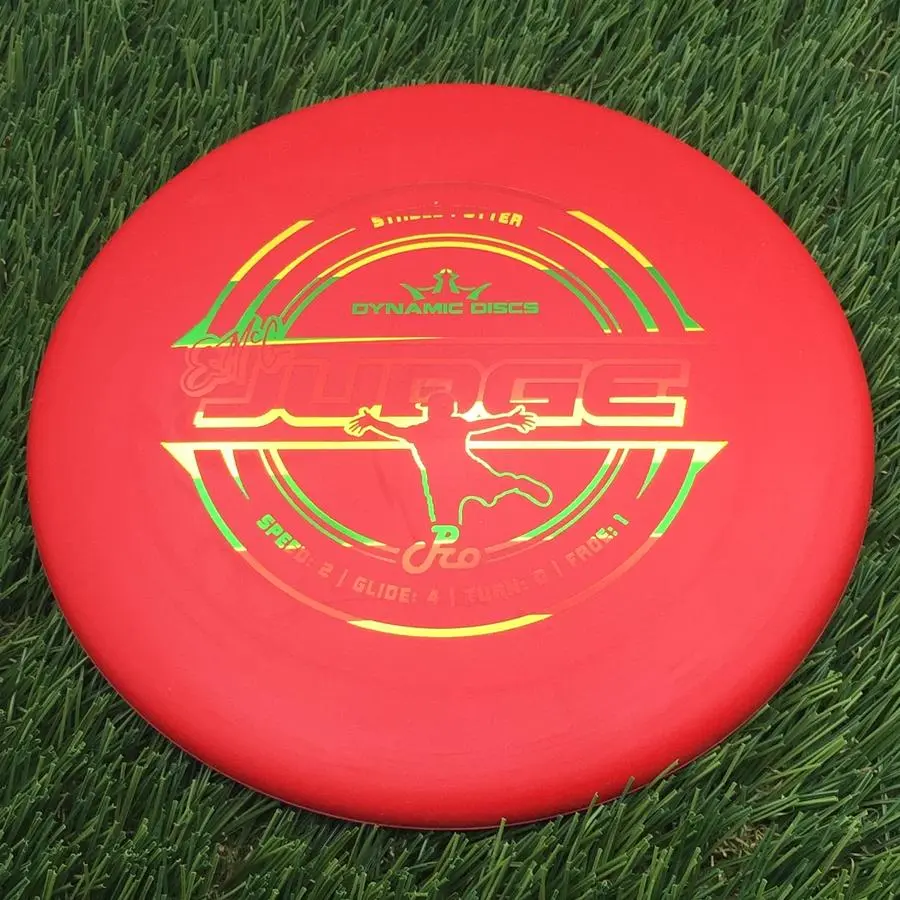 Dynamic Discs Classic Pro EMAC Judge - 172.3g - Red