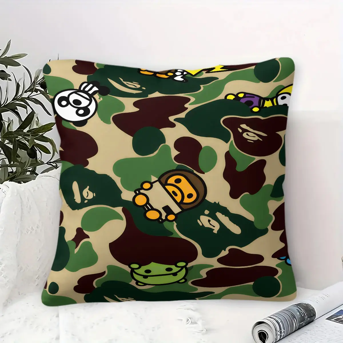 Cartoon Jungle Animal Camo Throw Pillow, Trendy Street‑Style Camouflage Home Decorative Cushion Accent Pillow Includes Pillow Core, Soft Comfortable Fabric, For Sofa, Couch, Bedroom, Living Room, Dorm Decor, Gift for Kids Teens Adults, Square Cushion