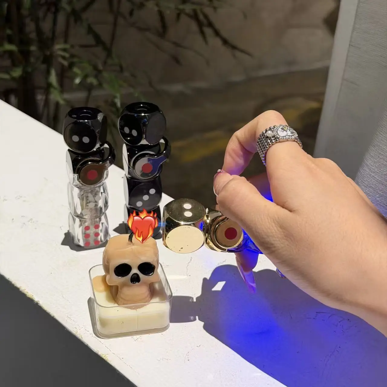 Memorial Day  dice lighter, a toy lighter with a rotatable top that's very stress-relieving, suitable for office use, stress relief, and relaxation.