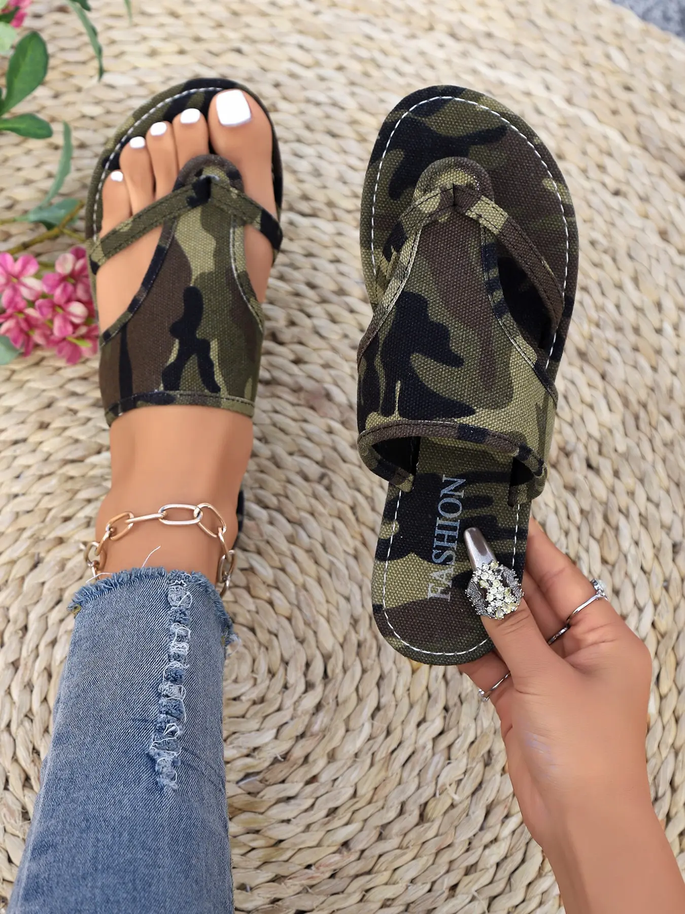 Women's Stylish Summer Camouflage Print Sandals, New Casual Open Toe Lightweight Breathable Non-Slip Rubber Outdoor Shoes, Perfect for School and Outdoors, Footwear