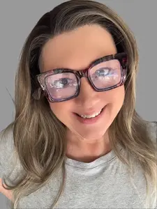 CARKIRA 18-20" Edith Mushroom Bronde Melt 13x4 Lace Front Wig with Medium Cap Unisex Heat Friendly Up to 320°F Natural Looking Soft Smooth Realistic Scalp Hairline