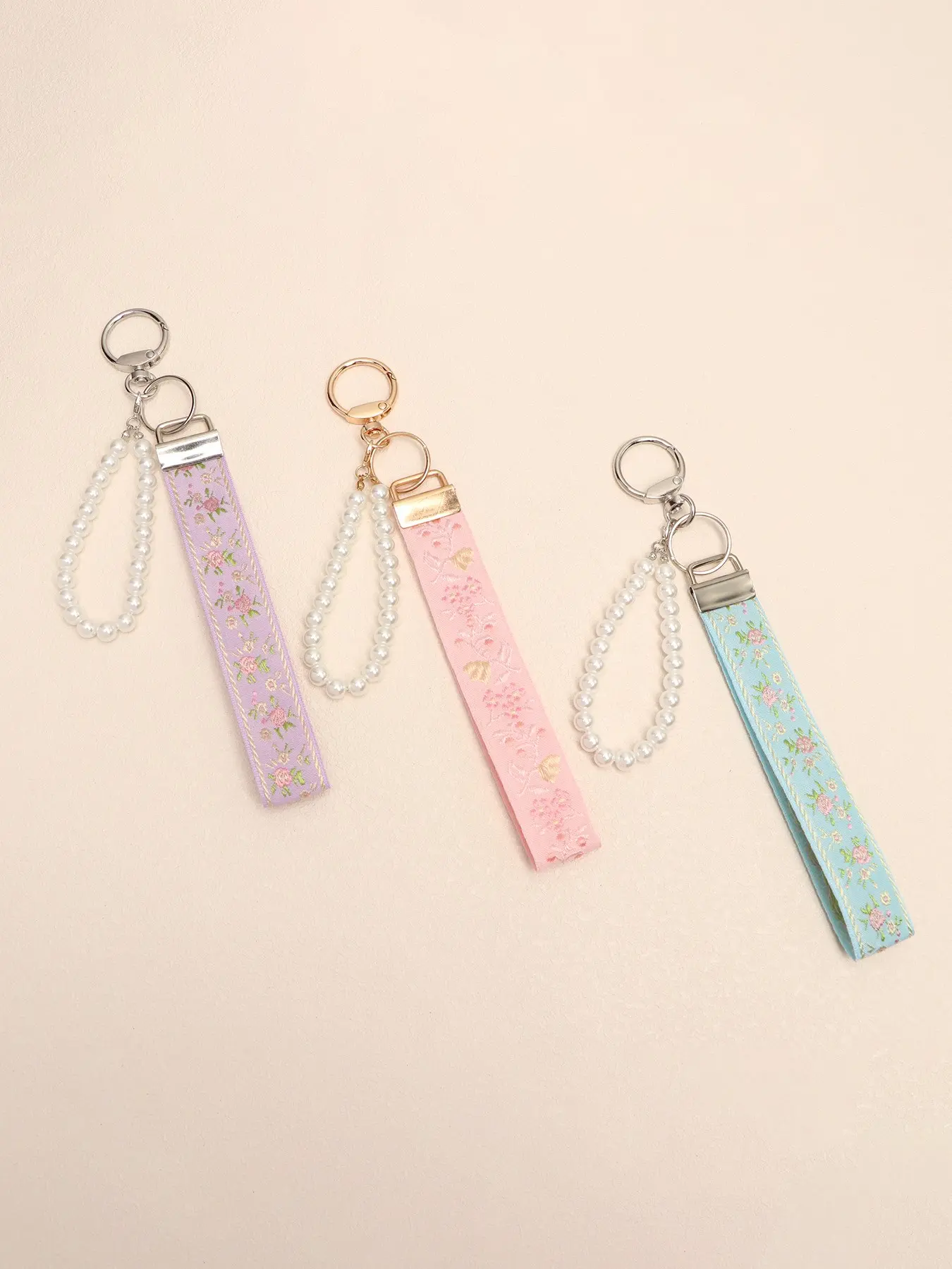 Zinc Alloy Keychain, Double-Layer Ribbon Keychain, Woven Strap Keychain, Bag Charm, Gift for Women, Keychain Accessories, Floral Pattern Keychain, Fashionable Alloy Keychain, Aesthetic Keychain