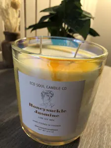 100% Soy Wax Candle - Honeysuckle Jasmine