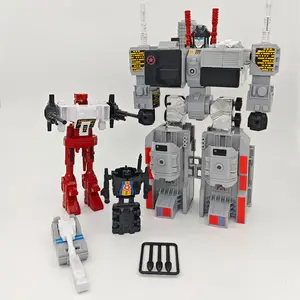 Transformation G1 3 Change Base Metroplex Fighters KO KT Ver Action Figure