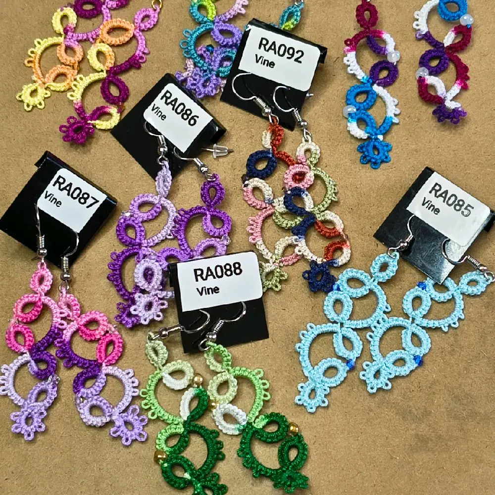 OfLaceAndMaille Tatted Lace Earrings Vine pattern, made live