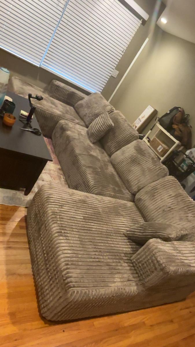 Item: Brown + Foam + 5 Seat