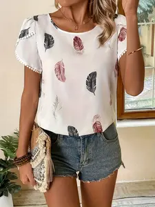 A feather print puff-sleeve short-sleeve chiffon top with a simple round neckline, breathable and comfortable, suitable for spring and summer; it is a casual and sweet everyday outfit style.