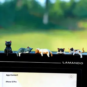 2026 Mini Cat Desk Figurines Set of 5 Resin Multi Pose Kitty Ornaments Cute Cartoon Style Desk Companions for Home Offices Cubicles Playful Charming Desktop Decoration