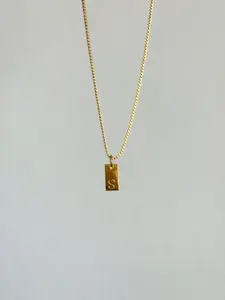 Initials Necklace with Gold Chain and Pendant Featuring Initials "S"