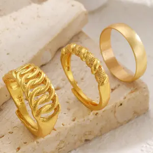 Viral Chic Instagram Trend Interlocked Gold Plated Open Ring for Women, Minimalist Elegant Gold Tone Finger Ring, Classic Stackable Daily Jewelry, Anti-Fade Durable Adjustable Comfortable Design, Ideal for Daily Wear, Casual Outfit, Party & Holiday Gifts