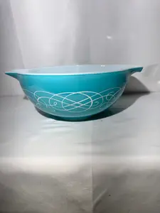 PYREX- Turquoise blue scroll- Cinderella mixing bowl-443- 2 1/2 Qt.