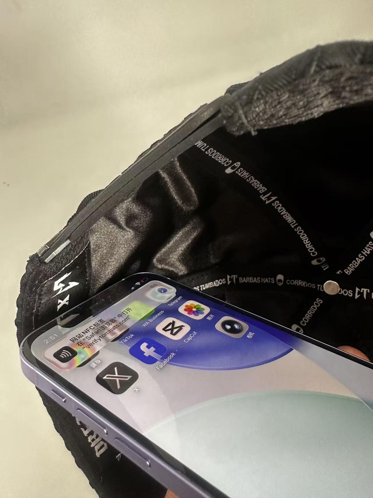 Rhinestone 3 Star Streetwear Snapback Hat - Black Textured Embroidered Hip Hop Baseball Cap, Unisex Adjustable Urban Street Style Headwear