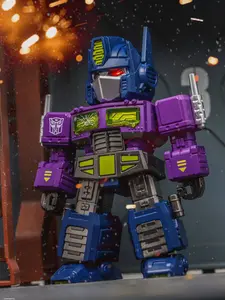 "G1 Shattered Glass Optimus Prime Collectible Action Figurine Deluxe Version 18 points of articulation/ Alloyed pressure-relief large scale head sculpt "