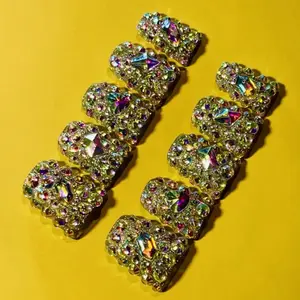 Women's handmade Rhinestone Press On fake Nails with Heart Design Sparkling Crystal Accents for Stylish Looks