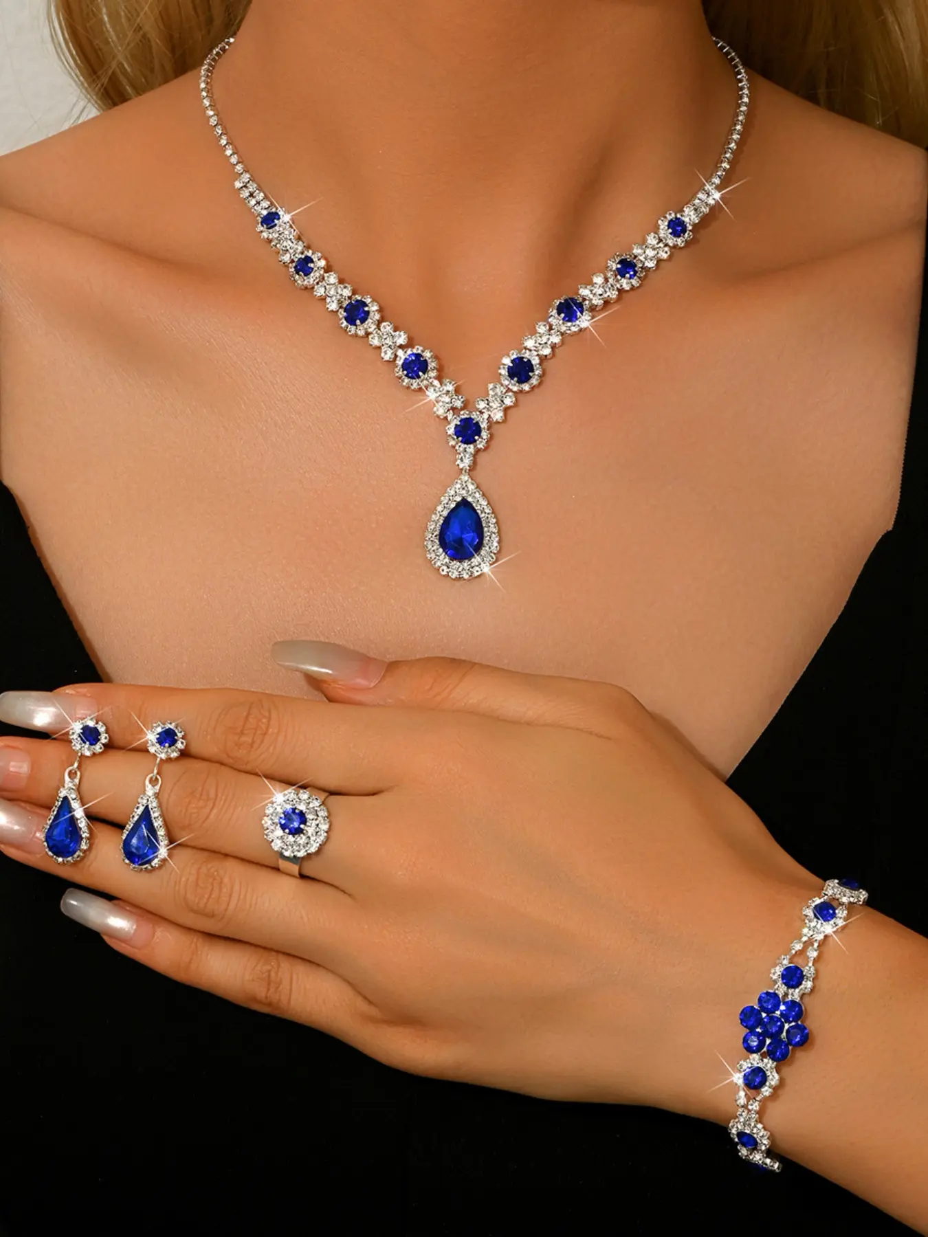 A gorgeous sparkling bridal wedding jewelry set, a luxurious sparkling rhinestone earring ring bracelet necklace combination set, Bridal Accessory, Wedding Sets, Necklace And Earring Set, Elegant Jewelry Set, the perfect choice for giving gifts to women