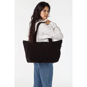 BD06 - Carry All Zip Tote