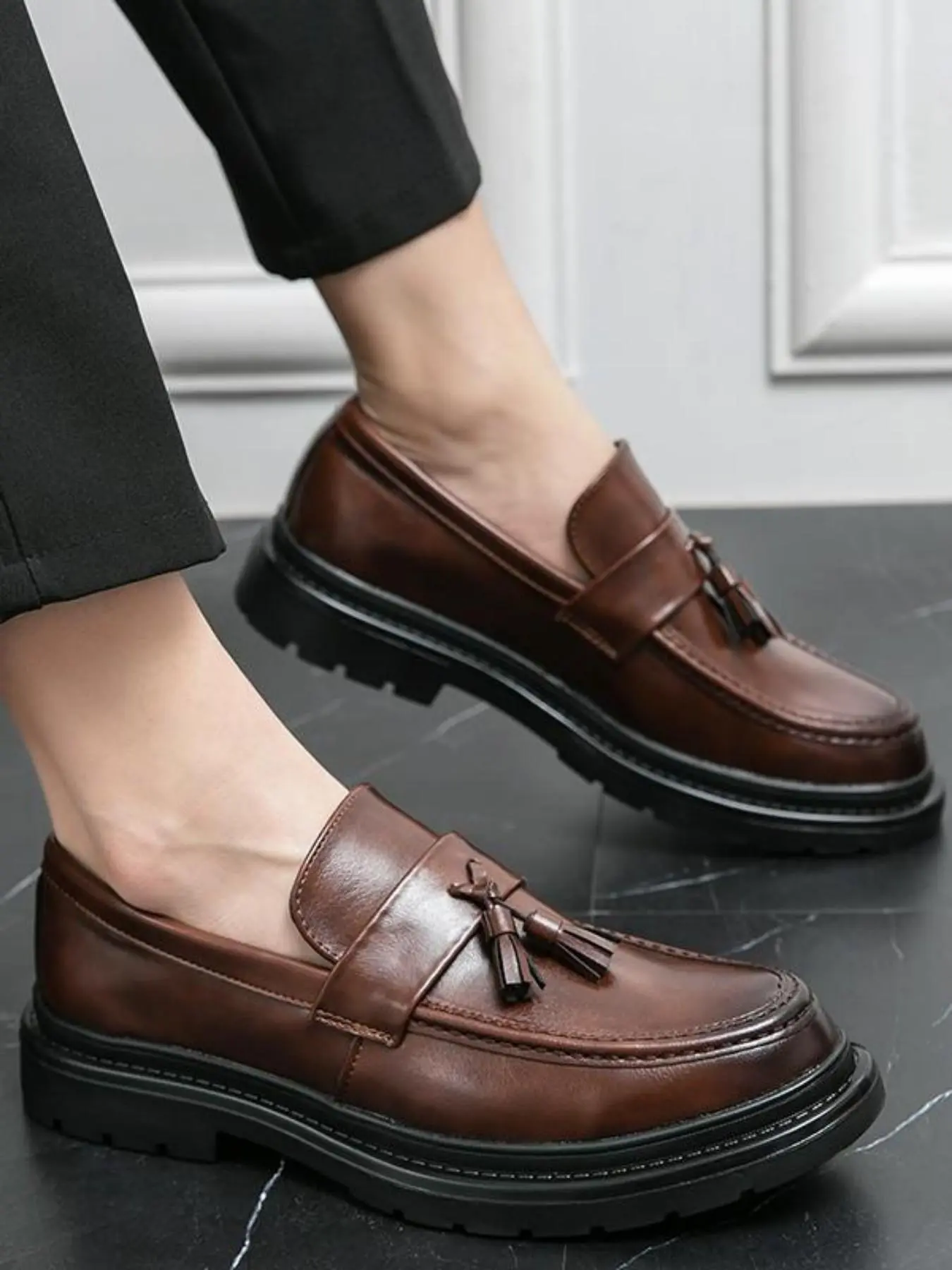 Men's Casual Solid Color Tassel Decor Flat Loafers, 2024 New Style Fashionable Comfortable Breathable Walking Loafers for Daily Wear, Lightweight Breathable Shoes for Men, Tassel Design Loafers