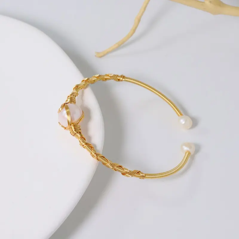 Single wound bracelet