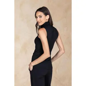 SLEEVELESS TURTLENECK: BLACK
