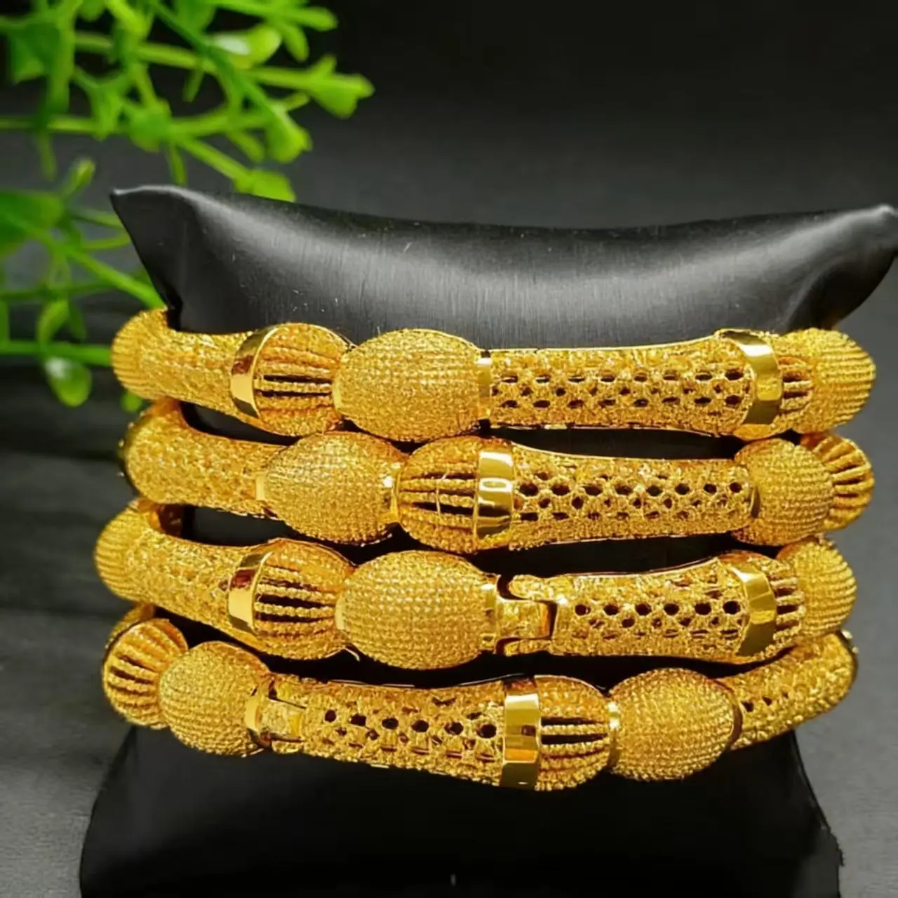 4pcs Dubai Gold Color Bangles Bracelets Nigerian Bridal Wedding Party Luxury Jewelry Gifts Hawaiian Arabic 2024 African Bangles