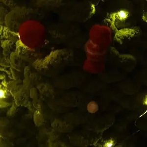 DIY No crochet Kit for Beginners Christmas tress Handmade Big Wrist Yarn Starter kit Christmas Blanket for Pet With Christmas ornament Felt Wool Decorations Santa labyrinth Ginger man Snowflake With 10m LED string light giveaways