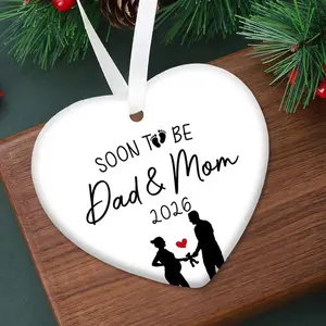 1pc  Ceramic Product, 2026 Heart-Shaped Ceramic Christmas Ornament, Classic Style, No Electricity Needed, Featherless, Ideal for First-Time Moms & Dads, Perfect for Announcing Pregnancy, Keepsake Gift for Couples, Christmas Ornament