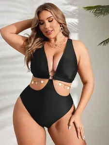 Plus Size Solid Color Hollow Chain Decor One-Piece Swimsuit for Summer Beach
