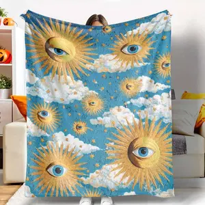 Celestial Eye Sun and Cloud Pattern Flannel Blanket， Vintage Cosmic Sky Print， Soft Warm Breathable Cozy Throw， Ideal for Bedroom Decor， Meditation Space， Reading Corner， Sofa Lounging， Thoughtful Gift