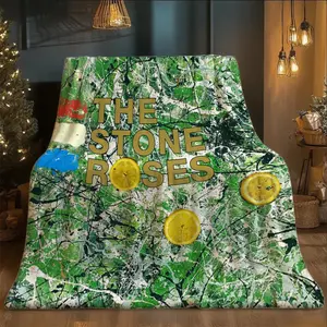【JIT】One Piece Stone Rose Lemon Graffiti Printed Flannel Blanket Polyester Flannel Blanket - Comfortable and Skin-friendly, Suitable for Sofa, Bed, and Travel, Suitable for All Seasons, Machine Washable, Suitable for Camping, Napping, Best Gift for