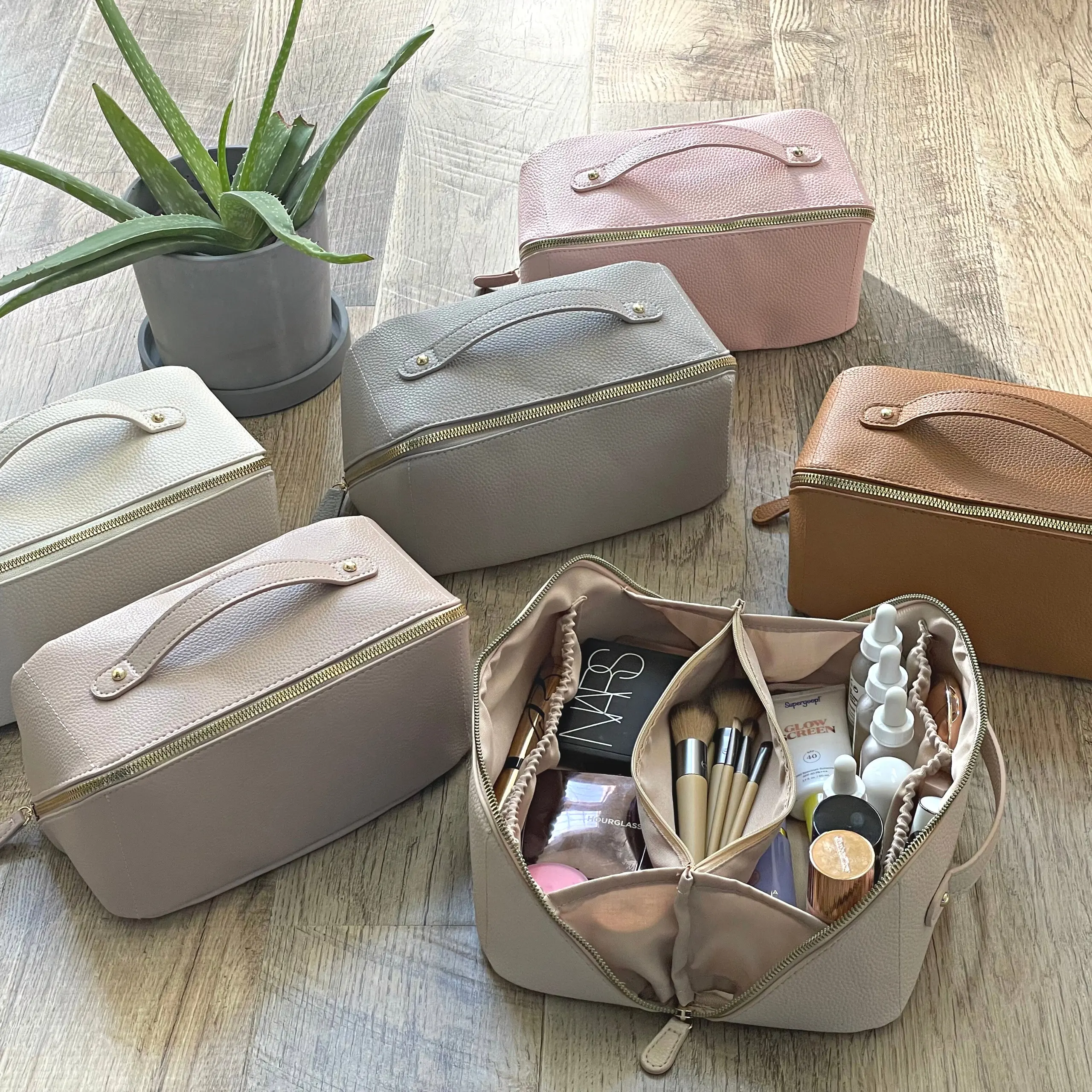Large Capacity Travel Cosmetic Bag, Travel Makeup Bag,  Opens Flat for Easy Access, Toiletry Bag for Women, Vegan Leather, Multifunctional