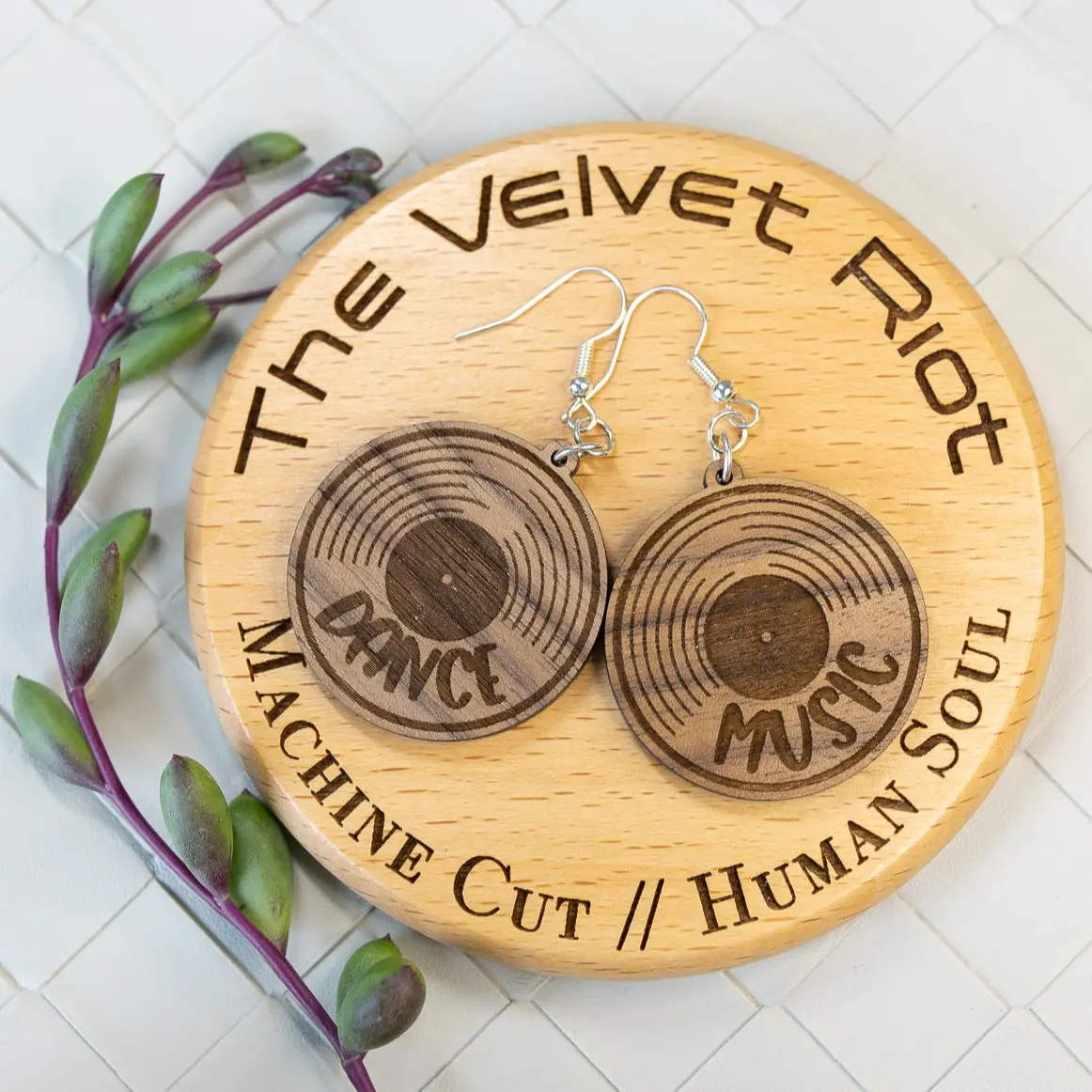 Laser-Cut Wood Earrings – “Dance Music” Retro Vinyl Style • Lightweight Festival Jewelry for Music Lovers & DJs