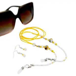 Sunflower Eyeglass Holder and matching Earrings Set. Woman Sunglasses & Reading Glasses Holder. White & Yellow Modern Beaded Eyeglasses chain. Handmade unique delicate gift for her packed in gift box with jute twine. 72cm long. High quality ceramic bead