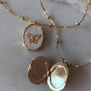 Elegant Vintage Butterfly Locket Pendant Necklace with Shell Backdrop, Copper UV Plated, Synthetic Zirconia Embellished, Versatile for Daily and Party Occasions, Ideal Valentine'S Gift for All Seasons