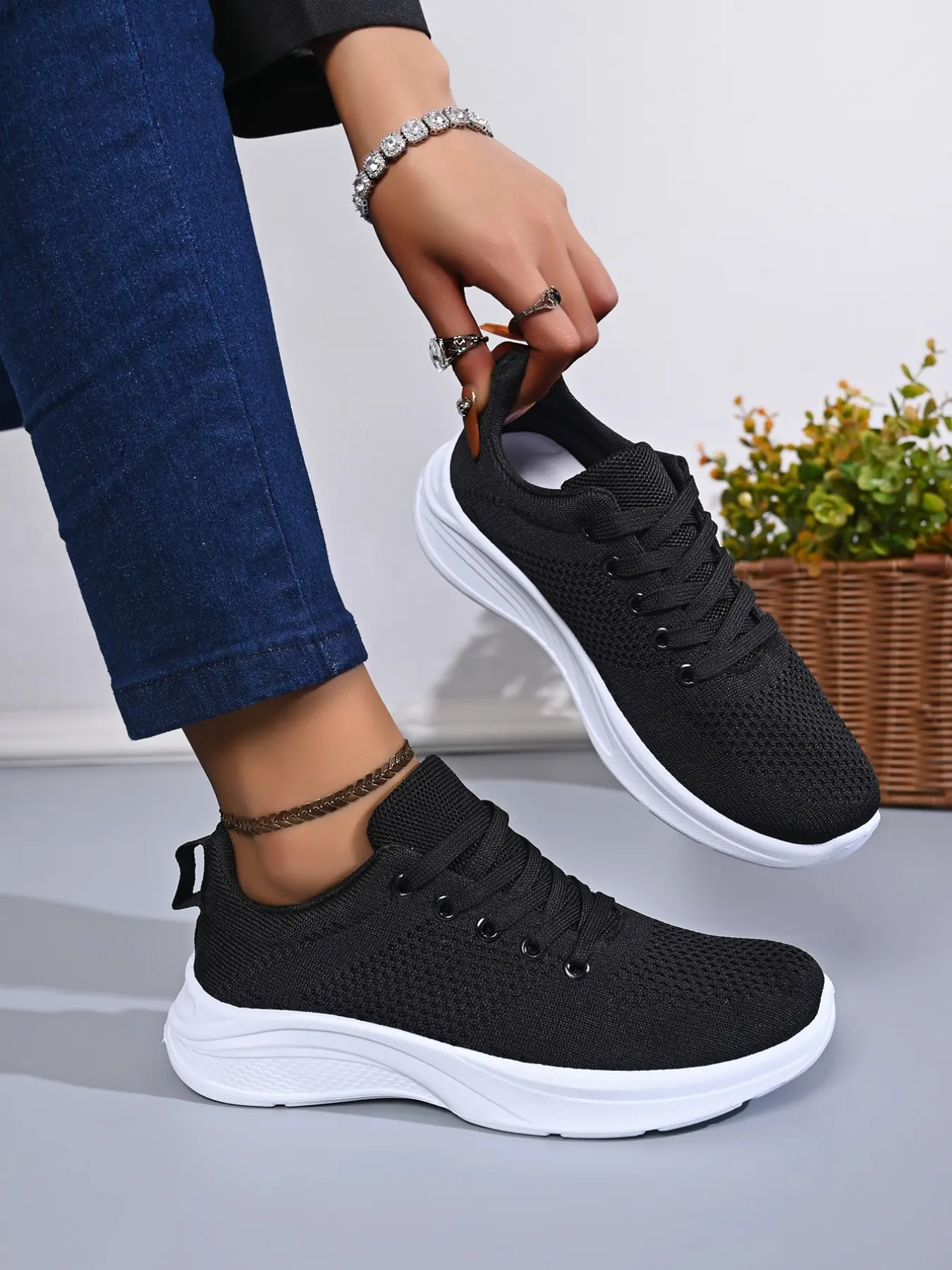 Women's Breathable Flyknit Casual Sports Shoes, Round Toe Design, Height Increasing Thick Sole, Perfect for Outdoor Spring Summer