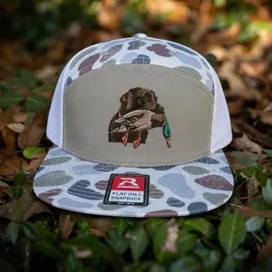 Duck Hunting Dog Embroidered Trucker Hat Labrador Retriever Camo Snapback Baseball Cap for Men Hunting Outdoor Hat Duck Hunter Gift Fishing Camping Mesh Back Cap
