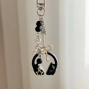 2PCS Cute Creative 3D Beaded Earphone Keychain For Bags Phone Strap Pendant Backpack Hanging Decoration Accessory Ideal Gift for Friends Besties Family