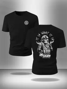 Double sided Sig Sauer tactical skull graphic pattern Crewneck Fitted T-shirt, is a military casual T-shirt for gun enthusiasts, and a men's outdoor shooting non-stop top
