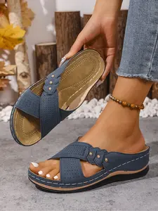 2026 Summer New Women's One-Strap Flatform Sandals, Thick Sole Anti-Slip Breathable Open-Toe Criss Cross Design, Rivet Decor Mom Shoes, Platform Flat Sandals, Casual