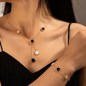 Temperament all-match five-leaf clover pendant necklace bracelet earrings set fashionable five-leaf flower jewelry,Suitable gifts for girlfriends and mothers