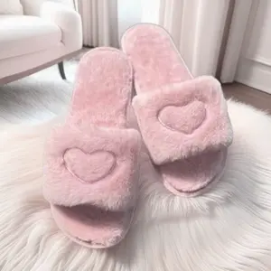 Heart Print Plush Slippers Indoor Soft Slippers with Heart Print in Multiple Colors Quiet and Warm for Home Use Plush Slippers Women's Slippers