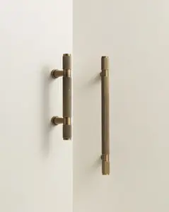 HUDSON DIAMOND-KNURLED CABINET PULL