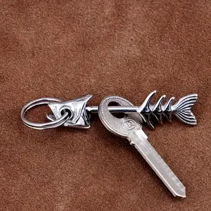 Unique 3D Fishbone Keychain Vintage Detachable 3D Design Personalized Key Ring for Car and Bag Accessory Cartoon Animal Alloy Ring Buckle