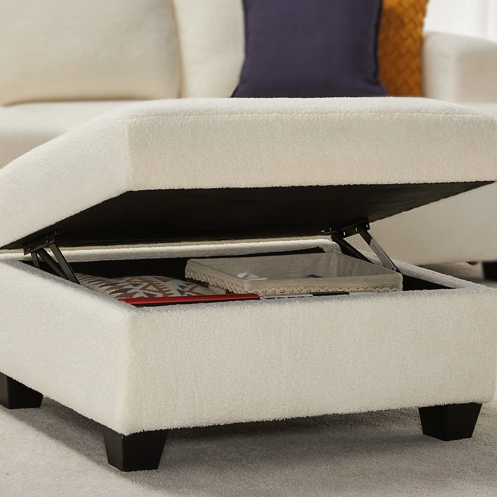 Bouclé-Offwhite Ottoman