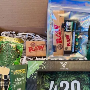 Green Gift Set | Perfect for Birthdays & Parties