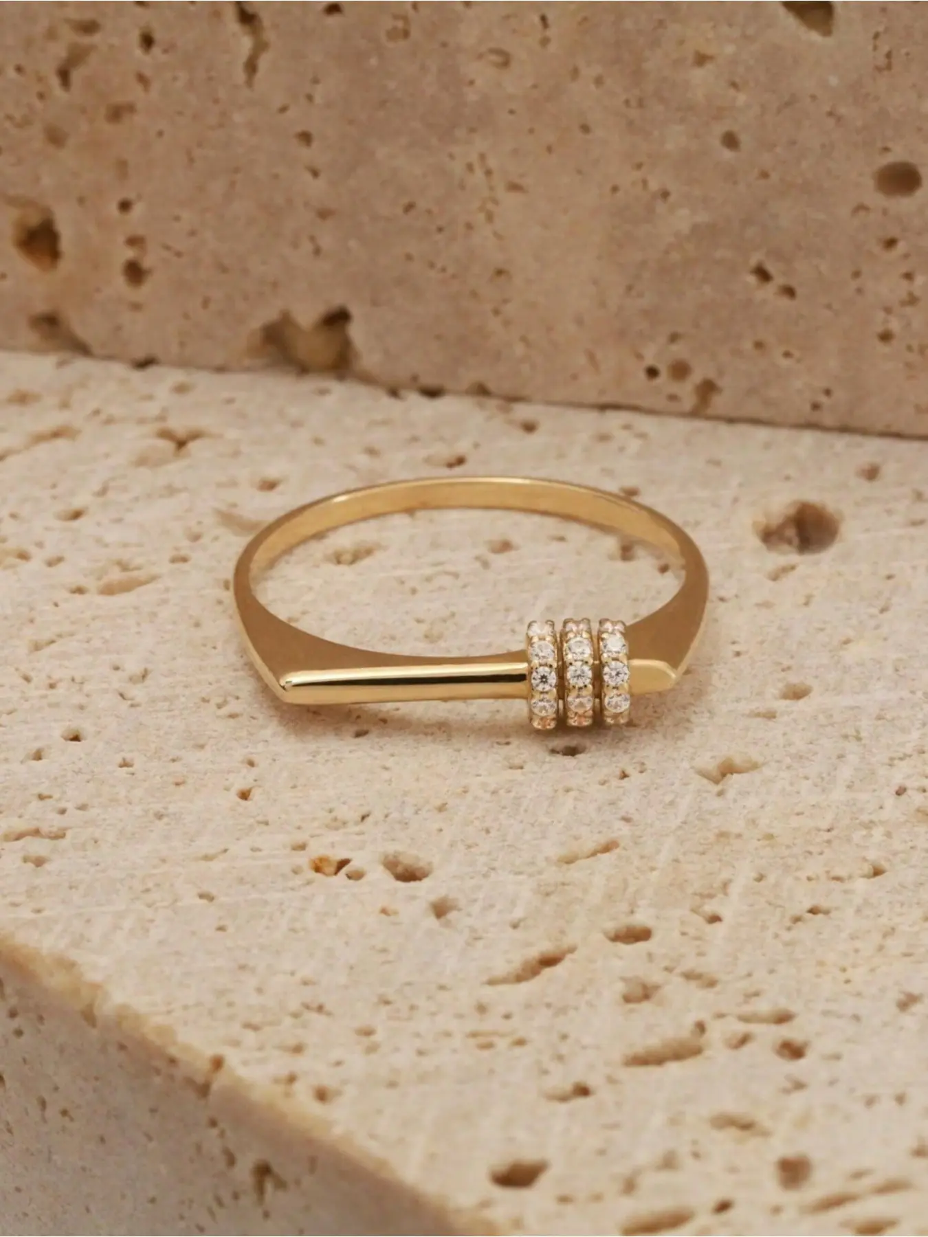 Retro and Unique Casual Square Band, Golden Flat-top Baroque Ring, Boho Statement Ring, Vintage Engagement Ring, Jewelry Gifts, Suitable for Engagement Party, Valentine's Day, Anniversary Gift, Daily and Vacation Gift, Evening Wear
